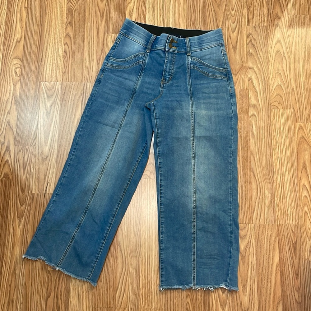 Crop jeans, wide leg, indigo poppy size 6 light blue wash